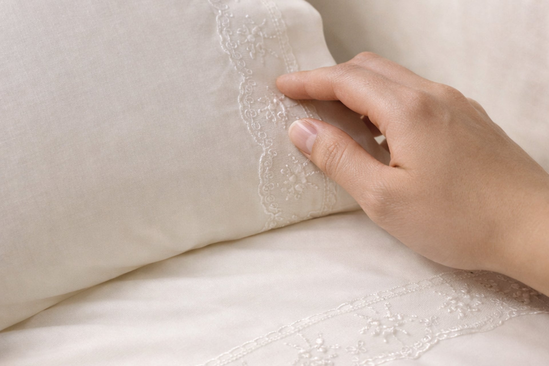 Argimo %100 Pamuk Bunny Beşik Bebek 7 Parça Fransız Güpürlü Uyku Seti Krem